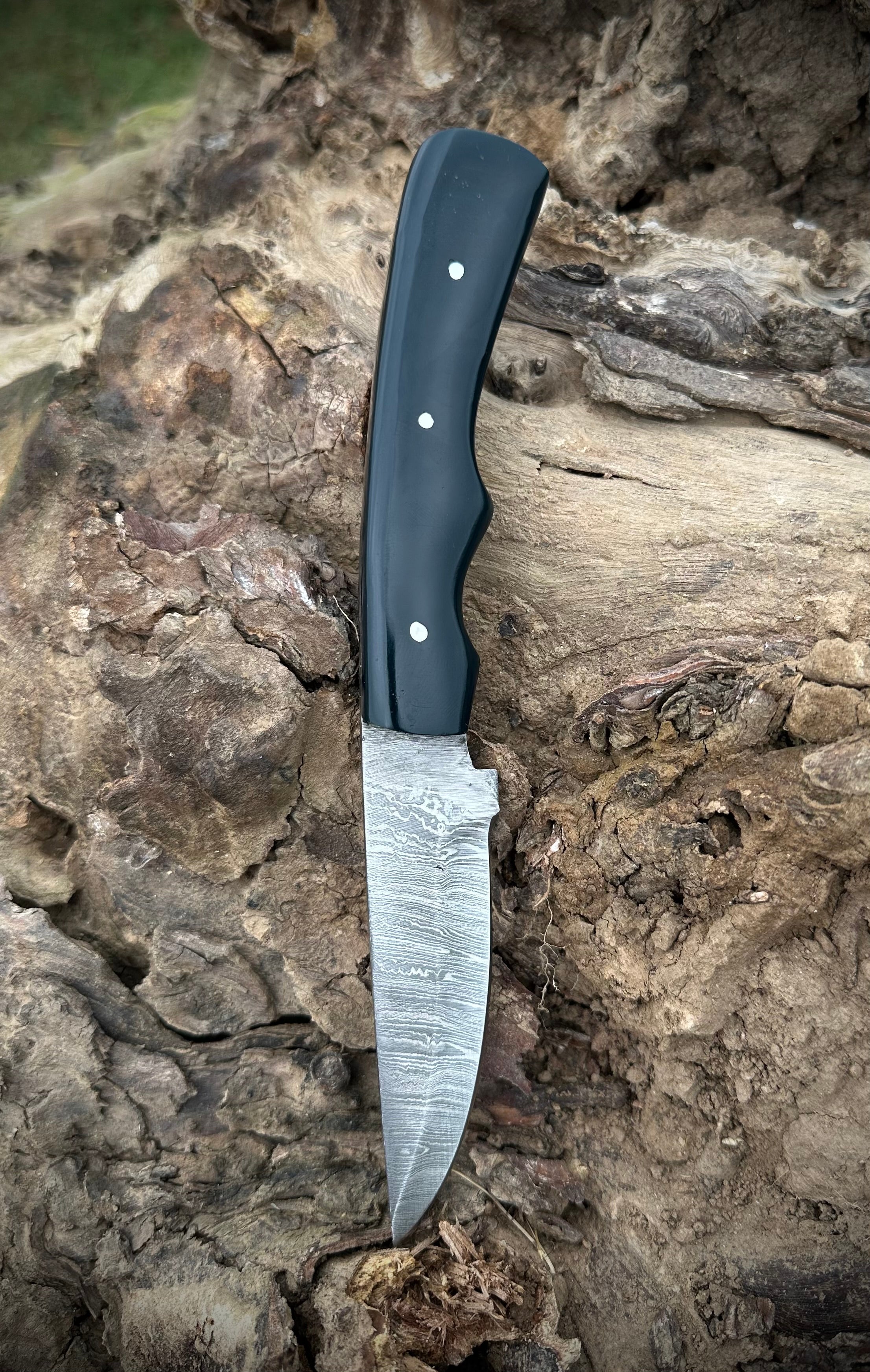 Exquisite 512-Layer Damascus Steel Skinner Knife with Premium Leather Sheath