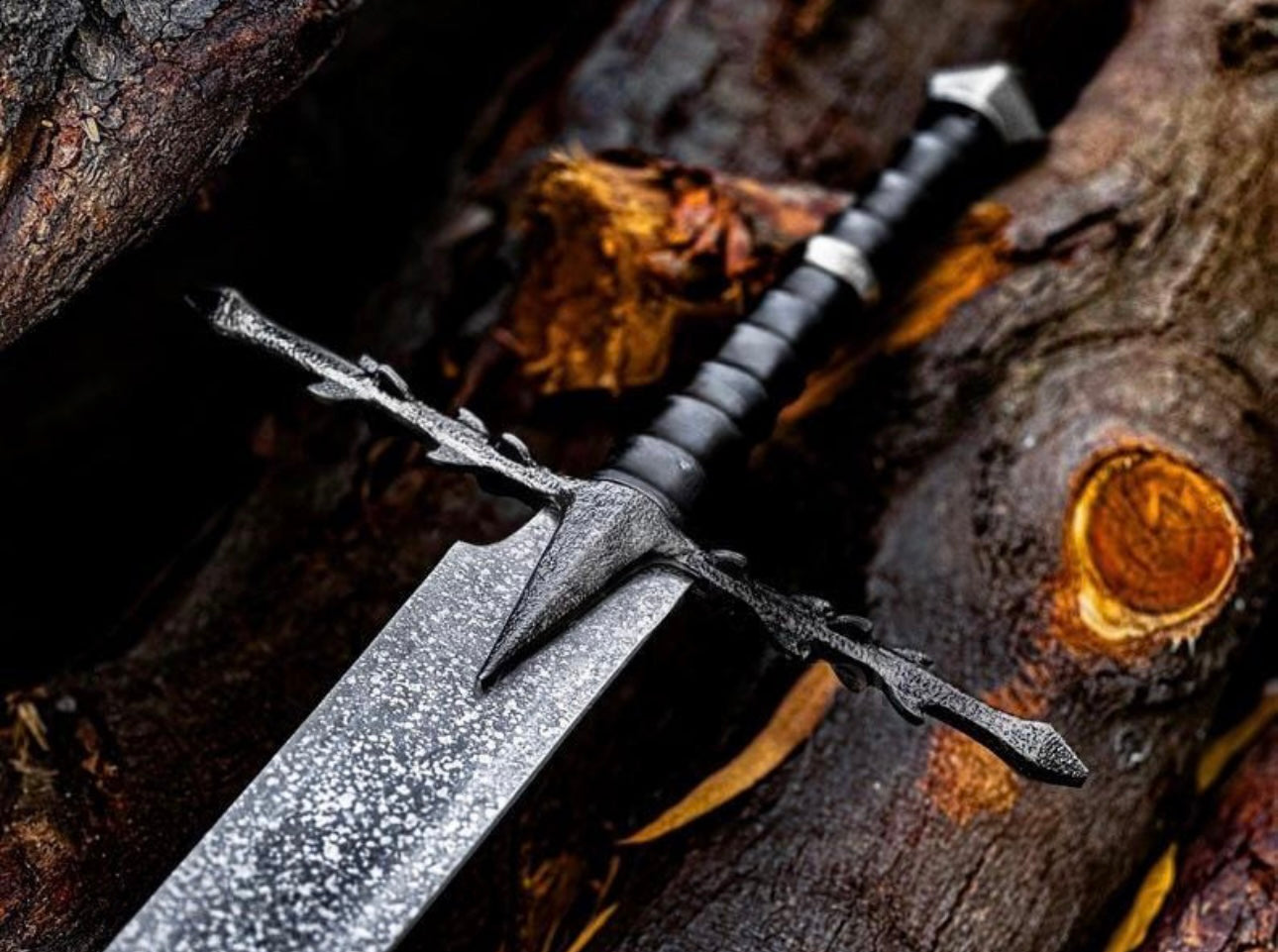 Handmade BlackFyre Ringwraith Sword: Fantasy Cosplay Prop with pure leather sheath.