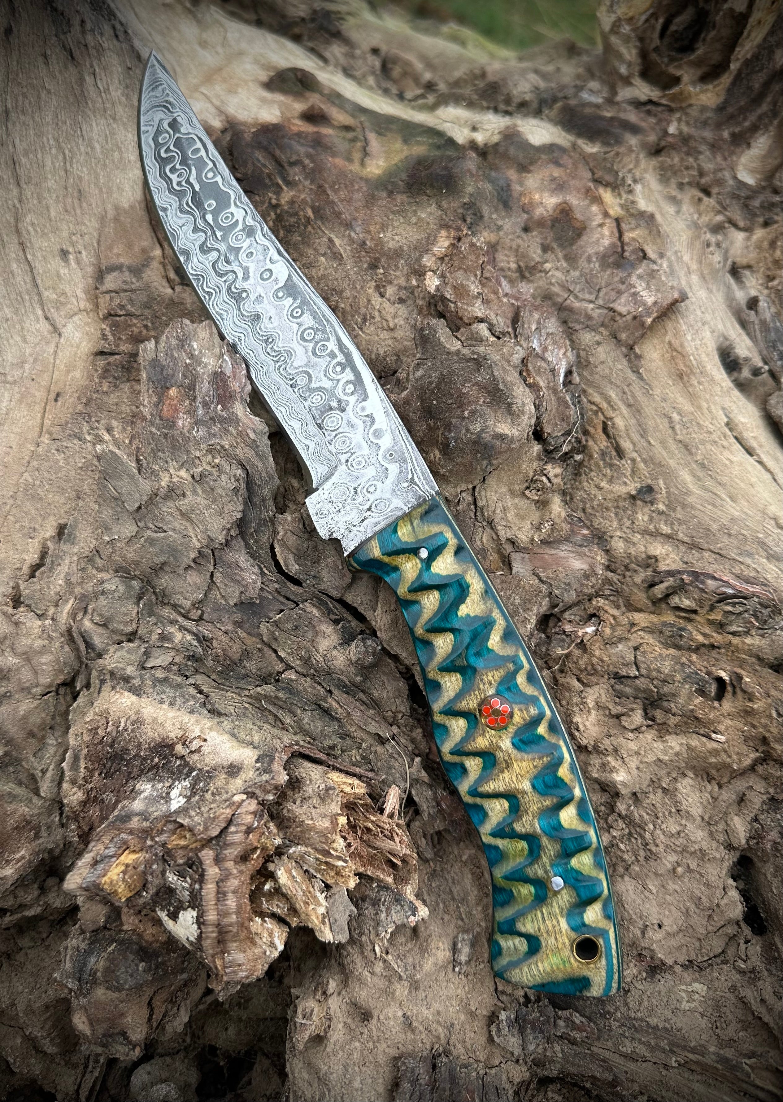 Premium Damascus Hunting Knife | Handmade Full Tang Steel Blade with Natural Wood Handle | Custom Outdoor & Collectible Knife