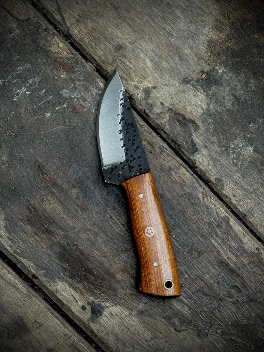 Custom Handmade 440c steel edc skinner knife with pure leather sheath.