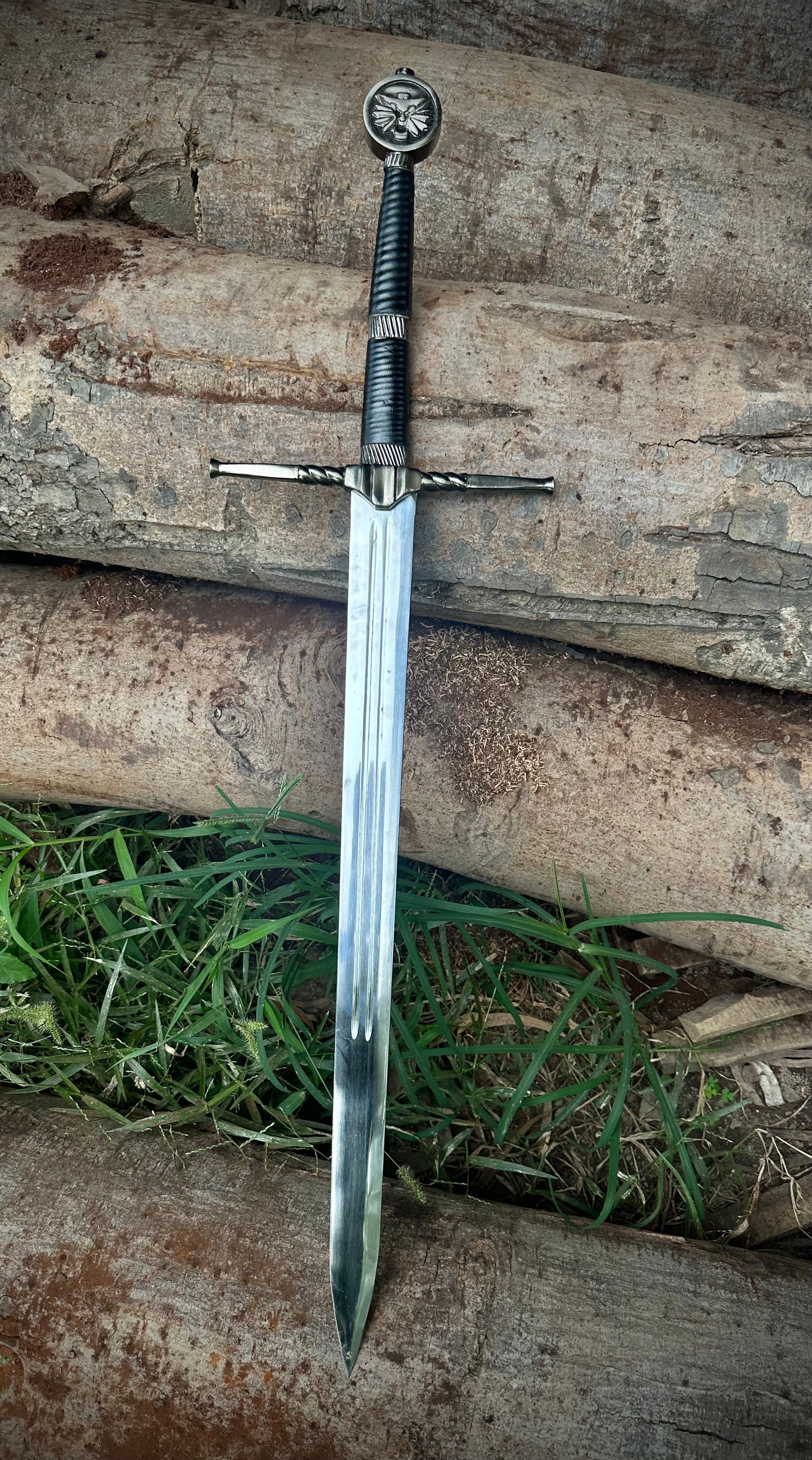 Handmade Stainless Steel Templar Sword: Medieval Style with Leather Sheath