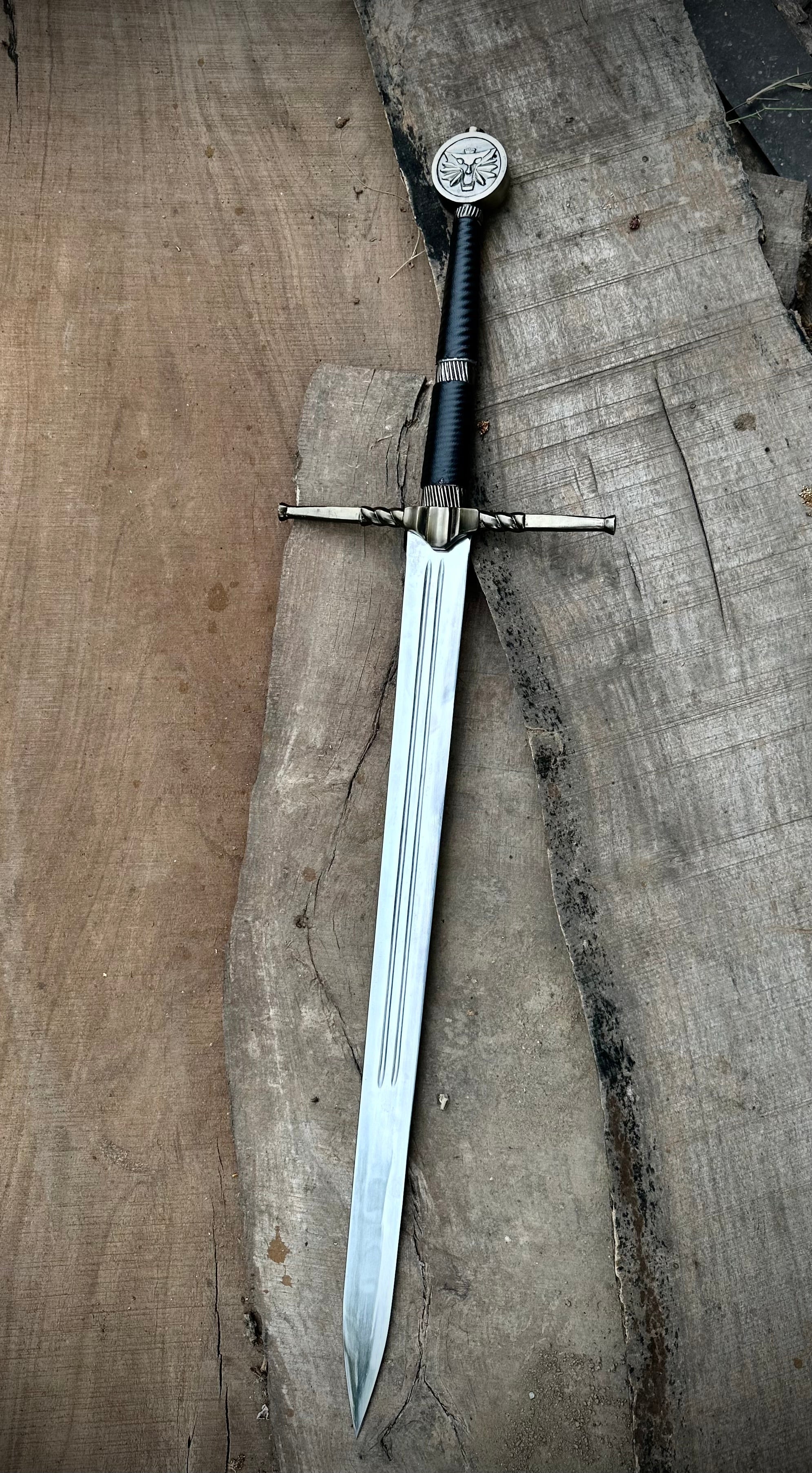 Handmade Stainless Steel Templar Sword: Medieval Style with Leather Sheath
